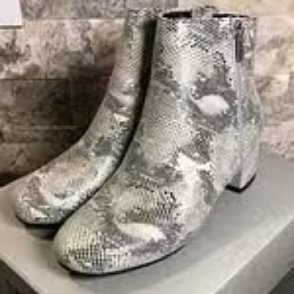 Kenneth Cole Women’s Ankle Boots 9 - Picture 1 of 6